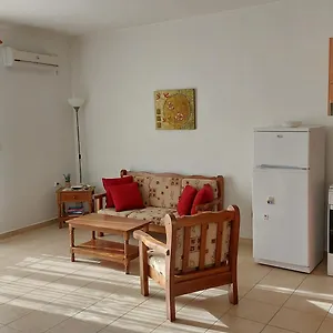 https://giannos-apartments.kefaloniahotels.net
